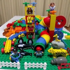 LEGO DUPLO 大量まとめ売り基礎板4枚　動物園 滑り台 フィギュア