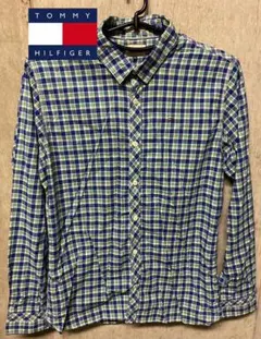 チェックシャツ