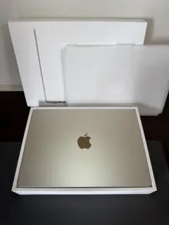 MacBook Air 2024。13インチ。M3。【ジャンク】