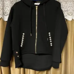 バックフリルパーカー