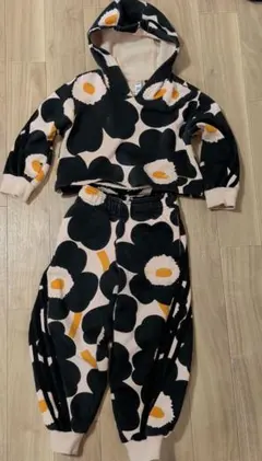adidas　Marimekko　セットアップ　ジャージ　キッズ