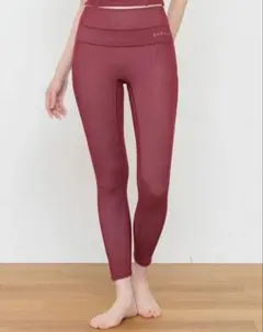 sukala スカーラ】ヨガウェア エンボスブラトップ レギンス Mサイズ