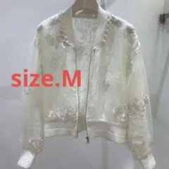 刺繍入りホワイトジャケット パールビジュー　薄手 長袖 ブルゾン
