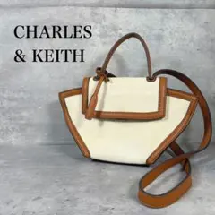 CHARLES & KEITH キャンバストラペーズ 2WAY ハンドバッグのサムネイル