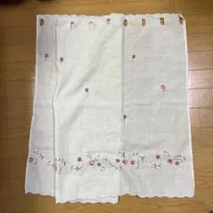 刺繍入りホワイトカフェカーテン　長さ70 横110