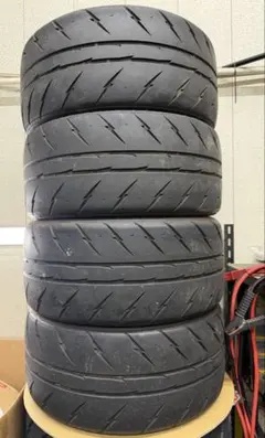 シバタイヤ R31 200R 295/30ZR18×4本 中古 2回のみ使用 シバタイヤ R31 200R 295/30ZR18×4本 中古 2回のみ使用 SHIBATIRE R23 295/
