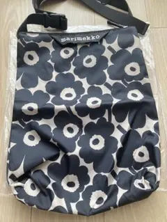 セールマリメッコNeat Crossbody Unikko M ショルダーバッグ