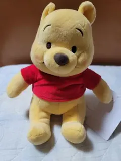 プーさんお座りぬいぐるみ