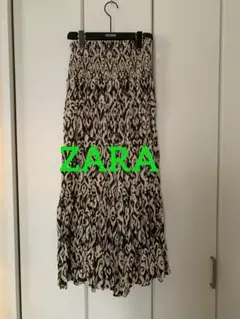 ZARA ロングスカートのサムネイル