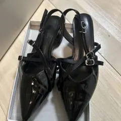 エナメル ブラック ポインテッドトゥ ハイヒール