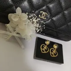 ゴールド ハート型 ピアス　CHANEL　ノベルティ