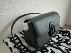 新品Marc Jacobs ショルダーバッグ　2ways レザー　2つベルト付き