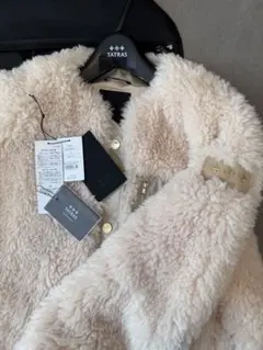 美品TATRAS タトラスボアコートアイボリー