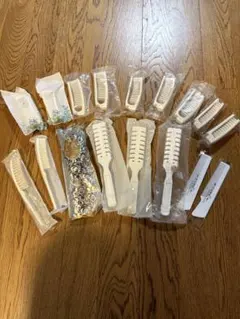 ヘアブラシ　ヘアくし　ホテルアメニティ　17本セット