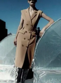 未使用に近い　完売商品　ZARAベルテッドトレンチコートワンピース　ジレ