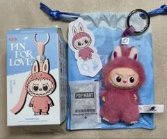 THE MONSTERS PIN FOR LOVE イニシャルマスコット【Q】