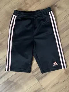 adidas ブラック ハーフパンツ サイドストライプ