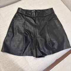 ZARA レザーハイウエストパンツ