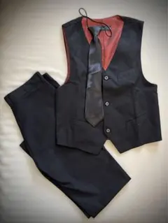 フォーマルスーツ 黒 赤裏地