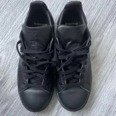 adidas Stan Smith Triple Blackのサムネイル