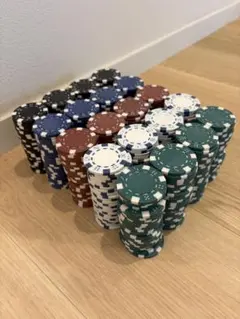 カジノチップセット 5色各250枚 合計1000枚。