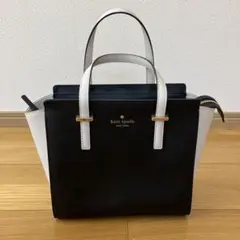 美品！　kate spade ショルダーバッグ 黒と白