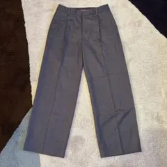 グリーンレーベルリラクシング グレーストレートパンツ 38 きれいめ