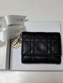 Dior ディオール　三つ折り財布 コンパクトウォレットのサムネイル