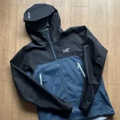 8/2まで限定価格 ARC’TERYX ベータ ジャケット Mのサムネイル