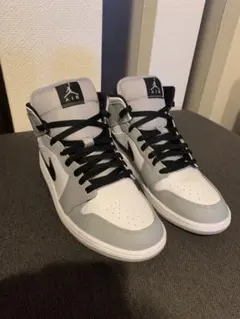 AIR JORDAN 1ライトスモークグレー