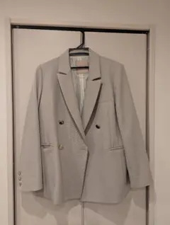 グレー テーラードジャケット