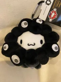 サンリオ ミャクミャクなりきりぬいぐるみ(BC)ブラック カラビナ シナモロール