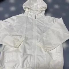 ユニクロ　ポケッタブルパーカー 120cm ホワイト