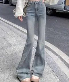 ライトブルーブーツカットデニム