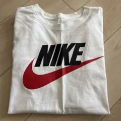 NIKE The Nike Tee Tシャツ Sサイズ　ジュニア