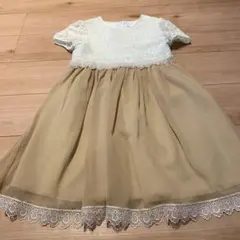 レース付きワンピース