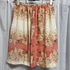 ★美品★Stola.フラワープリント フレアスカート ひざ丈 ピンク系 花柄のサムネイル