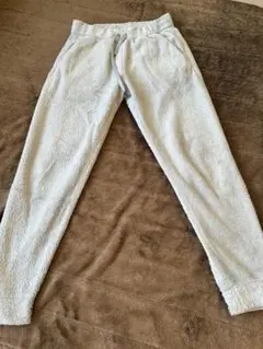 2-3回の利用　ユニクロ　M ライトグレー　フリース　ジョガー　パンツ　グレー