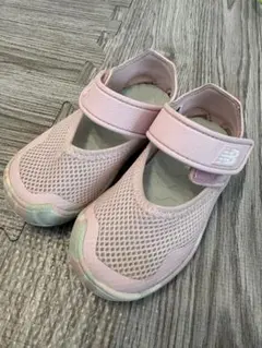New Balance キッズ サンダル ピンクのサムネイル