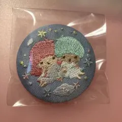 サンリオ　刺繍缶バッジ　キキララ