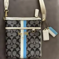 ⭐️COACHシグネチャーショルダー⭐️ブラック/ホワイト/ブルー⭐️のサムネイル