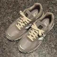 KITH New Balance 990V4 