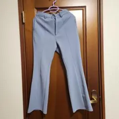 GU ストレッチフレアパンツ