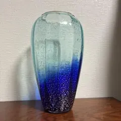 カメイガラス ガラス製 花瓶 ブルー グラデーション 銀箔？気泡？ KAMAY