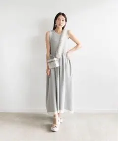 ランダ ホールガーメント風ニットワンピース　ブルー