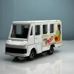 トミカ　クイックデリバリーバン　くだもの配達車