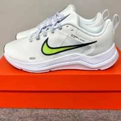 新品 NIKE ナイキ レディース ランニングシューズ スニーカー 23