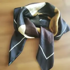 23区 79cm×79cm シルク大判スカーフ ブラック系