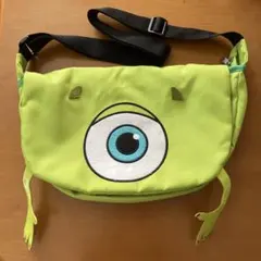 ディズニーランド　モンスターズインク　ショルダーバッグ　おまけのラバーストラップ