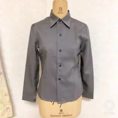 グレーブラウス